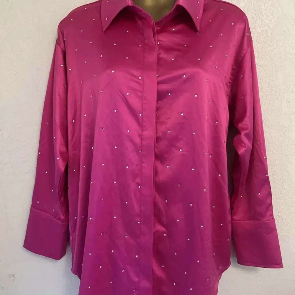 Blue B. NEW WOMAN PINK SATIN EFFECT SHIRT Rhinestone LONG SLEEVE SIZE S - Picture 2 of 5